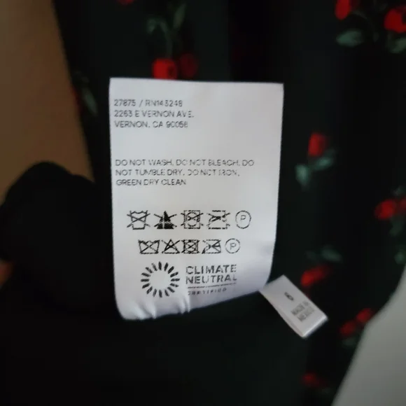 Reformation Juliette Dress in Black Cherry size 6 NWT - Picture 9 of 9